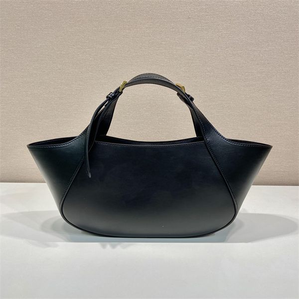 Free shipping designer Shoulder tote Bags For womans bag handbag Fashionable casual flap armpit bag women crossbody bag..A40, A1
Free shipping designer Shoulder tote Bags For womans bag handbag Fashionable casual flap armpit bag women crossbody bag..A40, A1