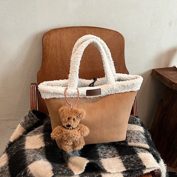 Designer Free Shipping 2025 New Suede Tote Bag Women - Retro Shearling Bucket Handbag, Spacious Winter Bags, Khaki
Designer Free Shipping 2025 New Suede Tote Bag Women - Retro Shearling Bucket Handbag, Spacious Winter Bags, Khaki