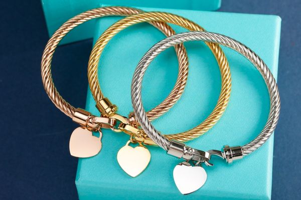 Women's Designer Chain Bracelet, Luxury Classic Jewelry for Women, 3 Optional Styles, Metal Chains, Perfect Gift with Box
Women's Designer Chain Bracelet, Luxury Classic Jewelry for Women, 3 Optional Styles, Metal Chains, Perfect Gift with Box