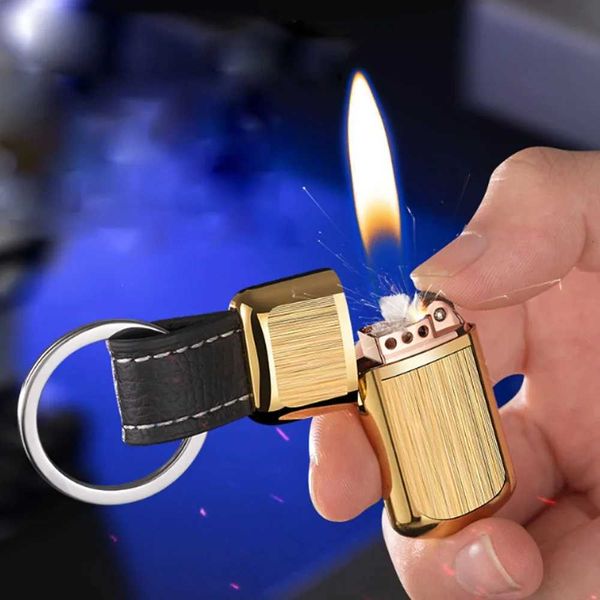 Creative Metal Windproof Kerosene Lighter Grinding Wheel Flint Key Chain Cigarette Lighters Men R Gadgett250211