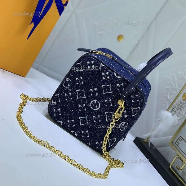 Denim Designer Ladies Makeup Handbag Hardware Metal Horse Lift Zipper Crossbody Shoulder Bag 16x16cm, Black
Denim Designer Ladies Makeup Handbag Hardware Metal Horse Lift Zipper Crossbody Shoulder Bag 16x16cm, Black