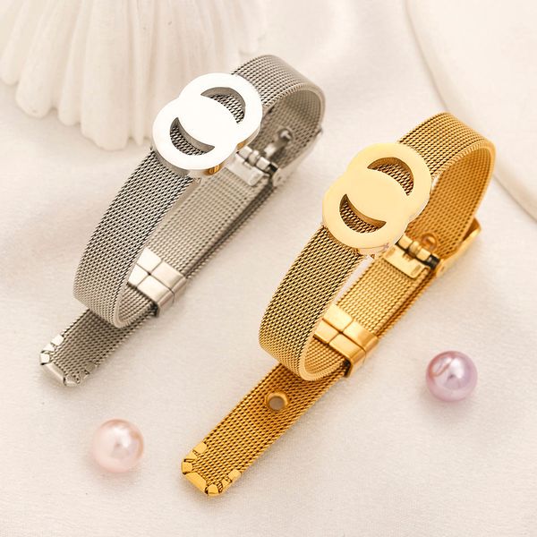Classic Style Bracelets Bangle Bangles Gold Sier Plated Stainless Steel Crystal Pearl Lovers Gift Wristband Cuff For Famous Women Wedding Party Jewelry Gifts
Classic Style Bracelets Bangle Bangles Gold Sier Plated Stainless Steel Crystal Pearl Lovers Gift Wristband Cuff For Famous Women Wedding Party Jewelry Gifts