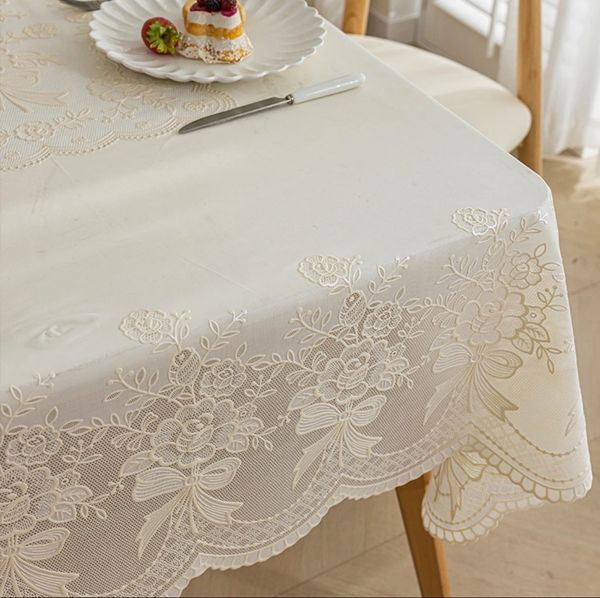Lace Tablecloth Man…