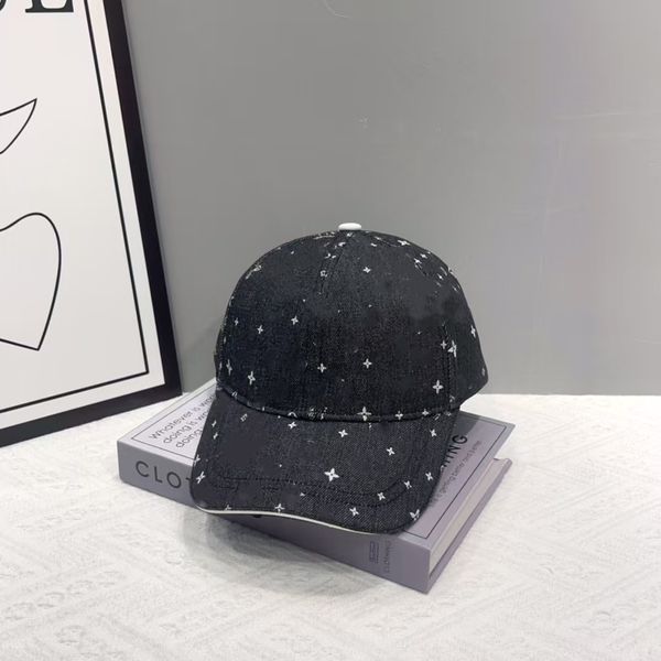 2025 Denim Baseball Cap Designer Hat Mens Woman Peaked Caps Fashion Beanie Flower Casquette Sun Hats Dome Summer 10A, Red
2025 Denim Baseball Cap Designer Hat Mens Woman Peaked Caps Fashion Beanie Flower Casquette Sun Hats Dome Summer 10A, Red