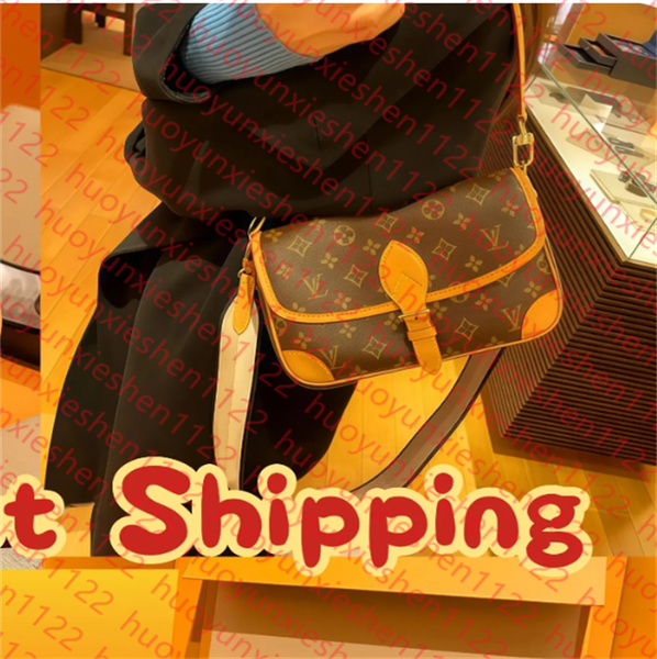 Designer Shoulder Bag Tote Women Crossbody Bags Leather Luxury Old Flower Diane Baguette Handbag Large-capacity Canvas Strap Embossed Letters Woman Wallet Purse, 7#
Designer Shoulder Bag Tote Women Crossbody Bags Leather Luxury Old Flower Diane Baguette Handbag Large-capacity Canvas Strap Embossed Letters Woman Wallet Purse, 7#