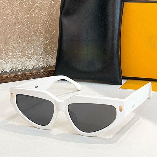 Sunglasses for women Fashion Cat eye SUNGLASSES White Narrow Frame Popular Modern Style MENS High Street Trend Colorful Lenses Eyeglass With Box
Sunglasses for women Fashion Cat eye SUNGLASSES White Narrow Frame Popular Modern Style MENS High Street Trend Colorful Lenses Eyeglass With Box