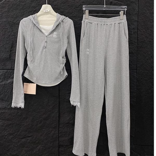 Designer skimss Hat sports fashion triangle lesbian Tracksuit Hoodie Men Women Sweatshirts tracksuit S M L, Gray
Designer skimss Hat sports fashion triangle lesbian Tracksuit Hoodie Men Women Sweatshirts tracksuit S M L, Gray