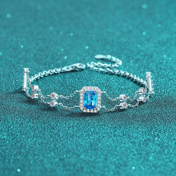 925 Sterling Silver Emerald Cut Moissanite Bracelet for Women with Double Chains, Blue or Clear Center Stone, Adjustable Minimalist Luxury Jewelry
925 Sterling Silver Emerald Cut Moissanite Bracelet for Women with Double Chains, Blue or Clear Center Stone, Adjustable Minimalist Luxury Jewelry