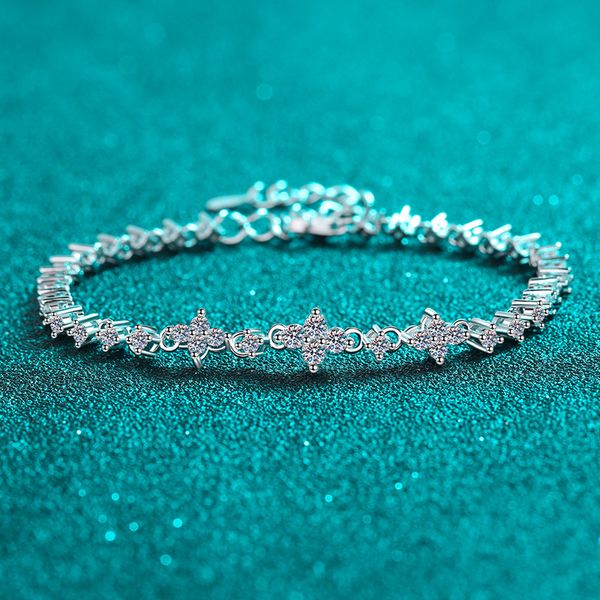 925 Sterling Silver Moissanite Bracelet for Women, Elegant and Sparkling Silver Jewelry, Adjustable, Perfect Gift for Special Occasions
925 Sterling Silver Moissanite Bracelet for Women, Elegant and Sparkling Silver Jewelry, Adjustable, Perfect Gift for Special Occasions
