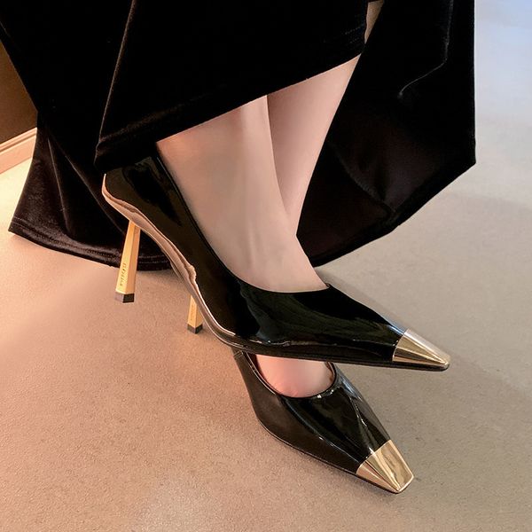 fashionable patented ladies footwear sexy stilettos w metallic square tip, Red
fashionable patented ladies footwear sexy stilettos w metallic square tip, Red