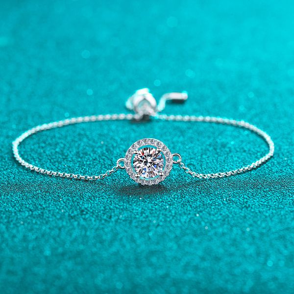 Timeless Designer Accessory An Exquisite Unisex Band Crafted from Premium Materials Highlighted by Exceptional Clarity Moissanites
Timeless Designer Accessory An Exquisite Unisex Band Crafted from Premium Materials Highlighted by Exceptional Clarity Moissanites