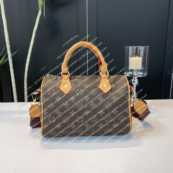 Fashion luxury design crossbody bag Women's shoulder Bag Pillow design 26cm classic logo metal decorative outdoor handbag, 8#
Fashion luxury design crossbody bag Women's shoulder Bag Pillow design 26cm classic logo metal decorative outdoor handbag, 8#