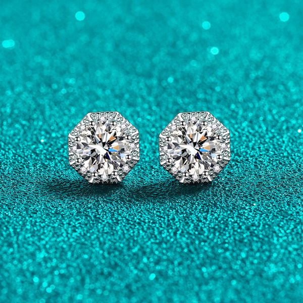 S925 Silver Geometric Moissanite Earrings for Women, Simple & Fashionable Daily Wear Studs, Versatile & Stylish Ear Jewelry for Commuting
S925 Silver Geometric Moissanite Earrings for Women, Simple & Fashionable Daily Wear Studs, Versatile & Stylish Ear Jewelry for Commuting
