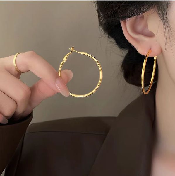 Hoop Earrings Women Jewelry 925 Stering Silver Post Lightweight & Hypoallergenic Earring Designer 14K Plated Gold Hoop Earrings for Women Gift 30mm/40mm/50mm/60mm
Hoop Earrings Women Jewelry 925 Stering Silver Post Lightweight & Hypoallergenic Earring Designer 14K Plated Gold Hoop Earrings for Women Gift 30mm/40mm/50mm/60mm