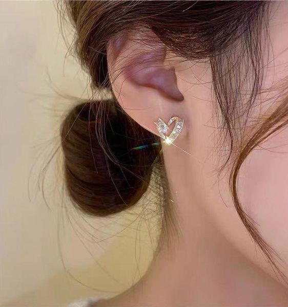 Lover Heart Stud Earrings Designer for Women Jewelry 14K Gold Plated Heart Earring Hypoallergenic Heart Shaped Earrings Women Bijoux Luxe Gift
Lover Heart Stud Earrings Designer for Women Jewelry 14K Gold Plated Heart Earring Hypoallergenic Heart Shaped Earrings Women Bijoux Luxe Gift