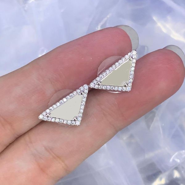 Luxury Designer Earrings for Women Stud Triangle Earrings 18K Gold Plated Birthday Gift Fashion Jewelry
Luxury Designer Earrings for Women Stud Triangle Earrings 18K Gold Plated Birthday Gift Fashion Jewelry