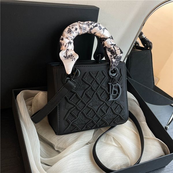 Designer free shipping 2025 new fashion, light high-end texture single shoulder crossbody bag for women, Multi-color
Designer free shipping 2025 new fashion, light high-end texture single shoulder crossbody bag for women, Multi-color