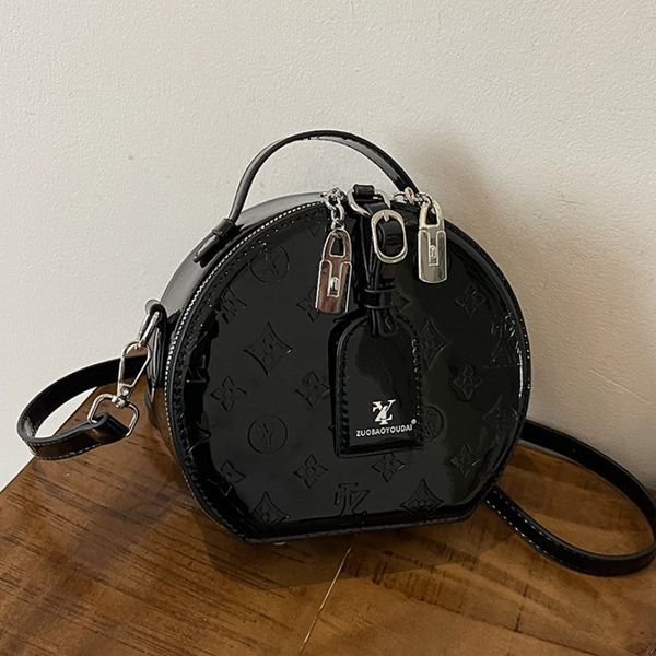 Designer bag free shipping 2025 new fashion light high-end texture small backpack single shoulder crossbody bag for women, Multi-color
Designer bag free shipping 2025 new fashion light high-end texture small backpack single shoulder crossbody bag for women, Multi-color