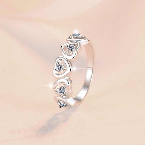 Elegant Heart-Shaped Moissanite Ring in S925 Sterling Silver, Lightweight Luxury for Women, Perfect for Engagements and Special Occasions, Cross-Border Wholesale.
Elegant Heart-Shaped Moissanite Ring in S925 Sterling Silver, Lightweight Luxury for Women, Perfect for Engagements and Special Occasions, Cross-Border Wholesale.