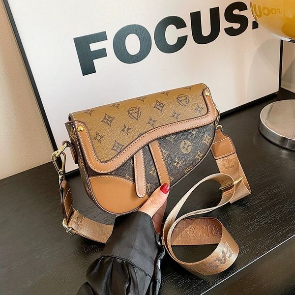 New Saddle Bag Designer Fashion Shoulder Bag High Quality Genuine Leather Ms. Flap Crossbody Hundred Versatile Commuter Classic Letters Old Flower Luxury Wallet, #4
New Saddle Bag Designer Fashion Shoulder Bag High Quality Genuine Leather Ms. Flap Crossbody Hundred Versatile Commuter Classic Letters Old Flower Luxury Wallet, #4