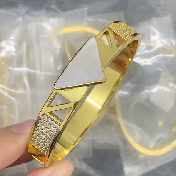 Designer Bracelet Gold Plated Crystal Bracelet for Women Luxury Bracelets Bangle Birthday Gifts Luxury Jewelry with Box
Designer Bracelet Gold Plated Crystal Bracelet for Women Luxury Bracelets Bangle Birthday Gifts Luxury Jewelry with Box