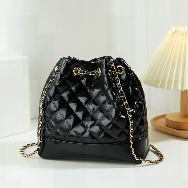 Designer Bag Fashion Shoulder Bag Luxury Bag Crossbody Purse 2025 Large Capacity Casual Stylish Minimalist Diamond Patterned Backpack., Brown
Designer Bag Fashion Shoulder Bag Luxury Bag Crossbody Purse 2025 Large Capacity Casual Stylish Minimalist Diamond Patterned Backpack., Brown