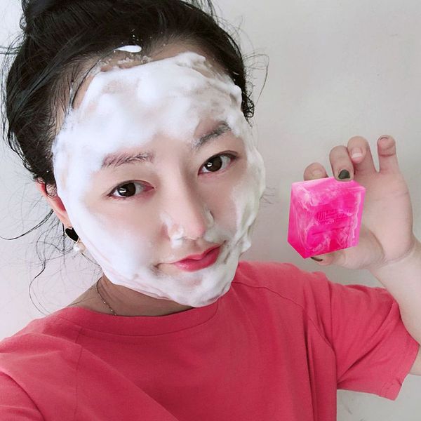 Fragrance Essential Oil Handmade Soaps Solid Perfume Rose Aroma Fat Pomade Soap Student Cleaning Wash Face Soap Bath Body Shower Soap Facial Cleansing Oil
Fragrance Essential Oil Handmade Soaps Solid Perfume Rose Aroma Fat Pomade Soap Student Cleaning Wash Face Soap Bath Body Shower Soap Facial Cleansing Oil