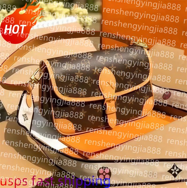 Luxurys Designer Bag Women Crossbody Diane Baguette Shoulder Bags Classic Luxury Vintage Canvas Jacquard Strap Totes Flap Embossed Letters Clutch Purse Tote BagA1, 10#
Luxurys Designer Bag Women Crossbody Diane Baguette Shoulder Bags Classic Luxury Vintage Canvas Jacquard Strap Totes Flap Embossed Letters Clutch Purse Tote BagA1, 10#