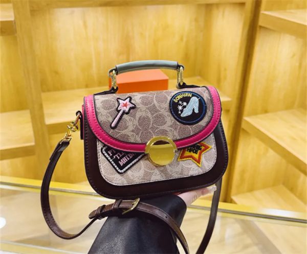 New Designer bag Shoulder Bag Luxury Bag Crossbody Purse Designer 2025 temperament high-end texture printed decoration shoulder crossbody bag for women, Color 1
New Designer bag Shoulder Bag Luxury Bag Crossbody Purse Designer 2025 temperament high-end texture printed decoration shoulder crossbody bag for women, Color 1