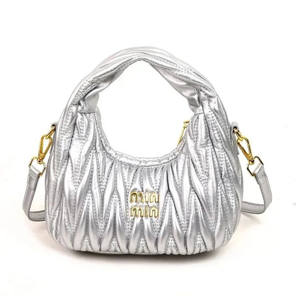 Designer bag 2025 new fashionable luxury shoulder bag luxury bag crossbody bag classic handbag bowling crossbody bag fashionable women's bag 10, #22
Designer bag 2025 new fashionable luxury shoulder bag luxury bag crossbody bag classic handbag bowling crossbody bag fashionable women's bag 10, #22