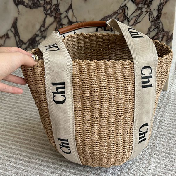 Designer Handheld The new grass woven vegetable basket suitable for the seaside, Khaki
Designer Handheld The new grass woven vegetable basket suitable for the seaside, Khaki