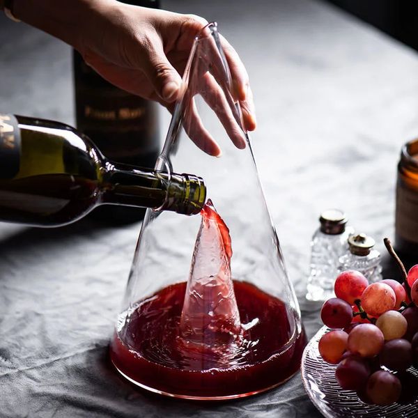 Unique Borosilicate Glass Red Wine Decanter Wine Carafe Fast Waterfall Pyramid Seperator Whiskey Decanter Pouring Tool 250611