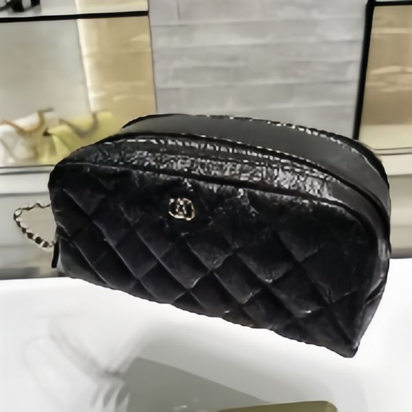desinger bag Cowhide Makeup Bag Portable New Diamond Grid Double Letter High end Business Travel Washbag Chain Handbag for Women, Black gold chain
desinger bag Cowhide Makeup Bag Portable New Diamond Grid Double Letter High end Business Travel Washbag Chain Handbag for Women, Black gold chain