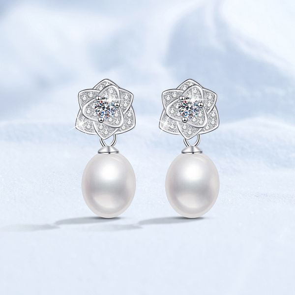 Moissanite Stud Earrings S925 Sterling Silver with Natural Freshwater Pearls, Camellia Flower Design, High-End Fashion Earrings for Women, Wholesale
Moissanite Stud Earrings S925 Sterling Silver with Natural Freshwater Pearls, Camellia Flower Design, High-End Fashion Earrings for Women, Wholesale
