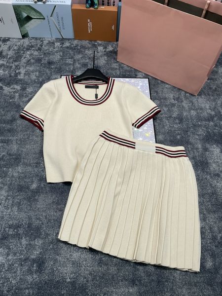 2025 Women New Style Set Fashionable Simple Versatile Knitted Round Neck Folded Casual Women suit Summer Spring, Khaki
2025 Women New Style Set Fashionable Simple Versatile Knitted Round Neck Folded Casual Women suit Summer Spring, Khaki