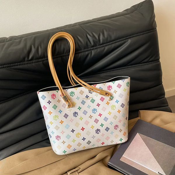 designer bag Free Shipping Designer Shoulder Bags Spring New Fashionable Crossbody Tote Bag for Woman, Colour1
designer bag Free Shipping Designer Shoulder Bags Spring New Fashionable Crossbody Tote Bag for Woman, Colour1