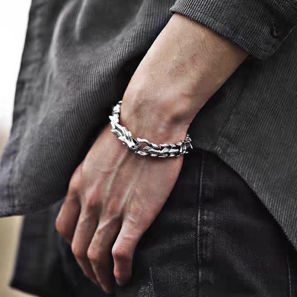 Fengshui Bracelet Designer for Men Jewelry 18K Plated Gold Alloy Keel Wealth Bracelet Men Powerful Design Bangle Suitable for Men Pursuing Success Bijoux Luxe Gift
Fengshui Bracelet Designer for Men Jewelry 18K Plated Gold Alloy Keel Wealth Bracelet Men Powerful Design Bangle Suitable for Men Pursuing Success Bijoux Luxe Gift