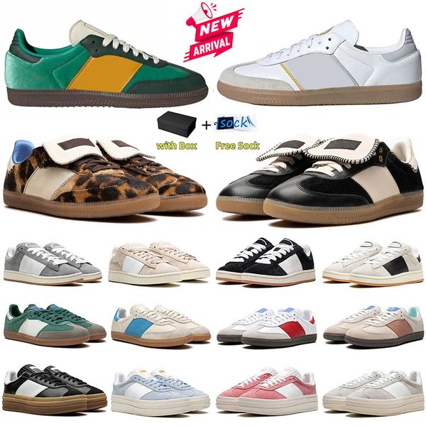 Designer Casual Shoes Mens Womens Sports Sneakers Navy Silver Pink Red Green Brown Blue White Core Black Jogging Walking Shoe OG Trainers Sneaker With Box
Designer Casual Shoes Mens Womens Sports Sneakers Navy Silver Pink Red Green Brown Blue White Core Black Jogging Walking Shoe OG Trainers Sneaker With Box