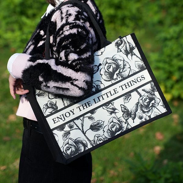 Designer Bag Luxury Bag Beach Handbag Designer Foreskin Leather Shoulder Strap Large Capacity Summer Travel Shoulder Bag Beach Picnic Shopping, #1
Designer Bag Luxury Bag Beach Handbag Designer Foreskin Leather Shoulder Strap Large Capacity Summer Travel Shoulder Bag Beach Picnic Shopping, #1