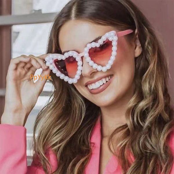 Womens Sunglasses UV Protection Diamond-Studded Heart-Shaped Heart-Spliced Trendy Personality Moissanite Sunglasses
Womens Sunglasses UV Protection Diamond-Studded Heart-Shaped Heart-Spliced Trendy Personality Moissanite Sunglasses