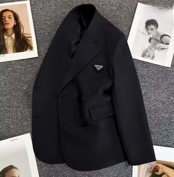 Womens Trench Coat Designer Luxury Autumn Coat Women Casual Jackets Triangle Logo Parka Lady Warm Overcoat -15 Mens Woman Classic Bodywarmer DZG2410182, Pink
Womens Trench Coat Designer Luxury Autumn Coat Women Casual Jackets Triangle Logo Parka Lady Warm Overcoat -15 Mens Woman Classic Bodywarmer DZG2410182, Pink