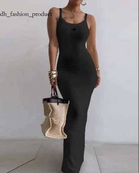 designer Basic Casual Dresses Womens clothing tank top Women summer dresses for woman Round neck sexy sleeveless luxury female loose party beach dresses 503, Fuchsia
designer Basic Casual Dresses Womens clothing tank top Women summer dresses for woman Round neck sexy sleeveless luxury female loose party beach dresses 503, Fuchsia