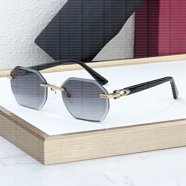 Luxury Unisex Diamond Eye Protection Glasses Fashionable Design Ideal For Outdoors Designer sunglasses with diamond cut high-quality metal frame
Luxury Unisex Diamond Eye Protection Glasses Fashionable Design Ideal For Outdoors Designer sunglasses with diamond cut high-quality metal frame