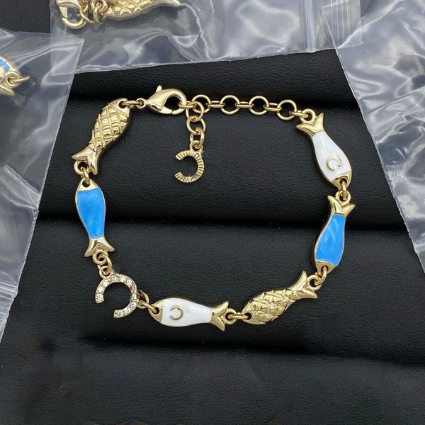 Luxury Women Designer Bracelet Choker High Quality Bracelet Chain Necklace Wedding Party Jewelry with Box
Luxury Women Designer Bracelet Choker High Quality Bracelet Chain Necklace Wedding Party Jewelry with Box