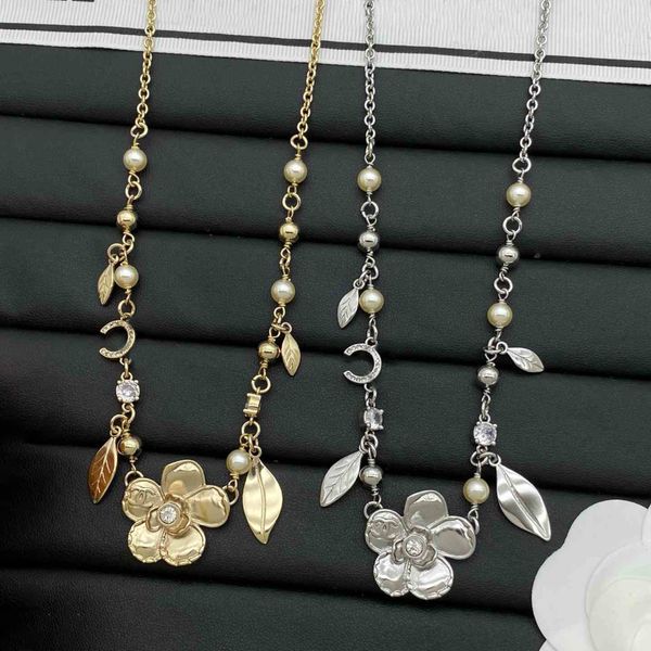 Designer Woman Necklace Flower Pendant Jewelry Necklace choker Chains Luxury 18K Gold Plated Copper Gift Box
Designer Woman Necklace Flower Pendant Jewelry Necklace choker Chains Luxury 18K Gold Plated Copper Gift Box