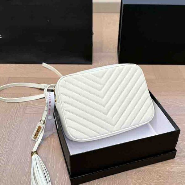 High Quality V Bag Unisex Crossbody Designer Women's Shoulder Bag Camera Bag Tassel Accessory Classic Hundred Underarm Bag Stripe Bag Purse Wallet Commuter Bag, Color 5
High Quality V Bag Unisex Crossbody Designer Women's Shoulder Bag Camera Bag Tassel Accessory Classic Hundred Underarm Bag Stripe Bag Purse Wallet Commuter Bag, Color 5