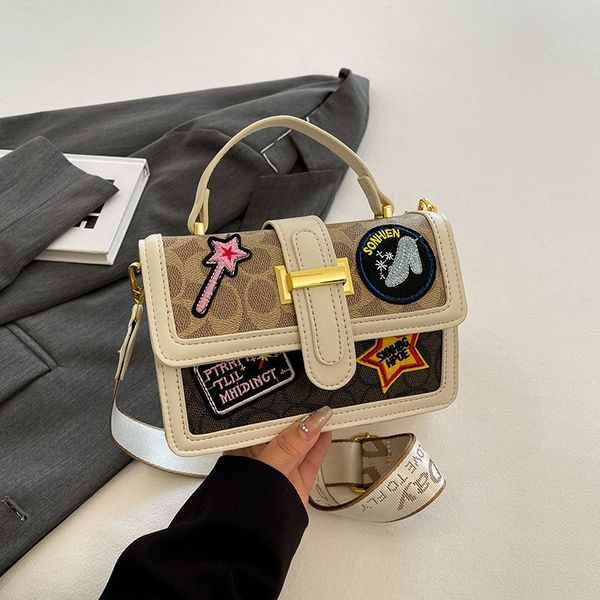Designer bag Shoulder Bag Luxury Bag Crossbody Purse Designer 2025 New fashion light luxury high-end texture printed letter shoulder crossbody bag for womens, Color 4
Designer bag Shoulder Bag Luxury Bag Crossbody Purse Designer 2025 New fashion light luxury high-end texture printed letter shoulder crossbody bag for womens, Color 4