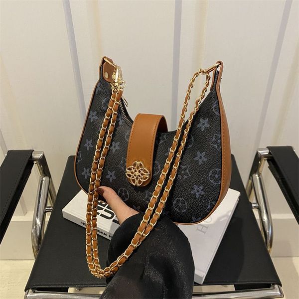 Retro style female bag underarm crescent bag atmosphere old flower lady chain temperament shoulder bag cross-body bag tide 2025s hot, Item1
Retro style female bag underarm crescent bag atmosphere old flower lady chain temperament shoulder bag cross-body bag tide 2025s hot, Item1