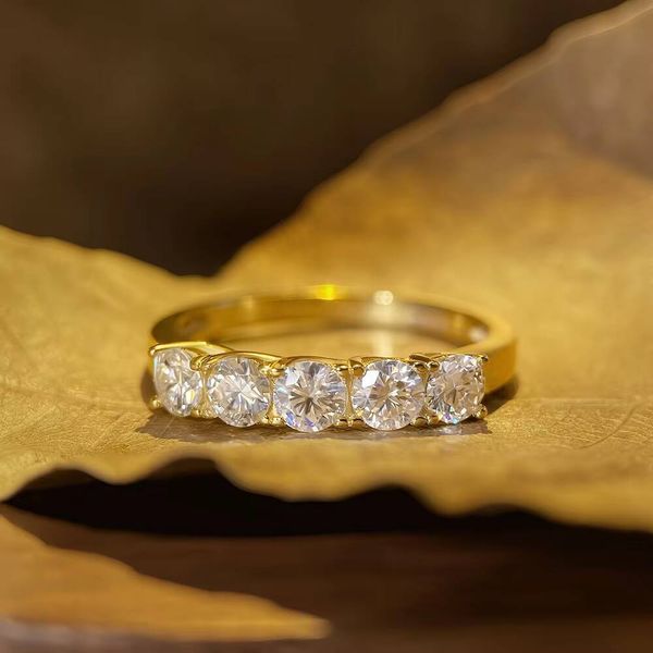 Round Brilliant Cut Luxury Moissanite Ring 25CT 925 Sterling Silver Solid Gold Plating Fine Jewelry Womens Engagement Diamond
