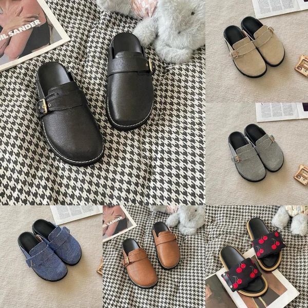 new 35-45 Slippers Designer Women Sandals Famous Designer Women Sliders Crystal Calf Leather Casual Sandal Platform Summer Comfortable Beach Sandals, Red 
new 35-45 Slippers Designer Women Sandals Famous Designer Women Sliders Crystal Calf Leather Casual Sandal Platform Summer Comfortable Beach Sandals, Red